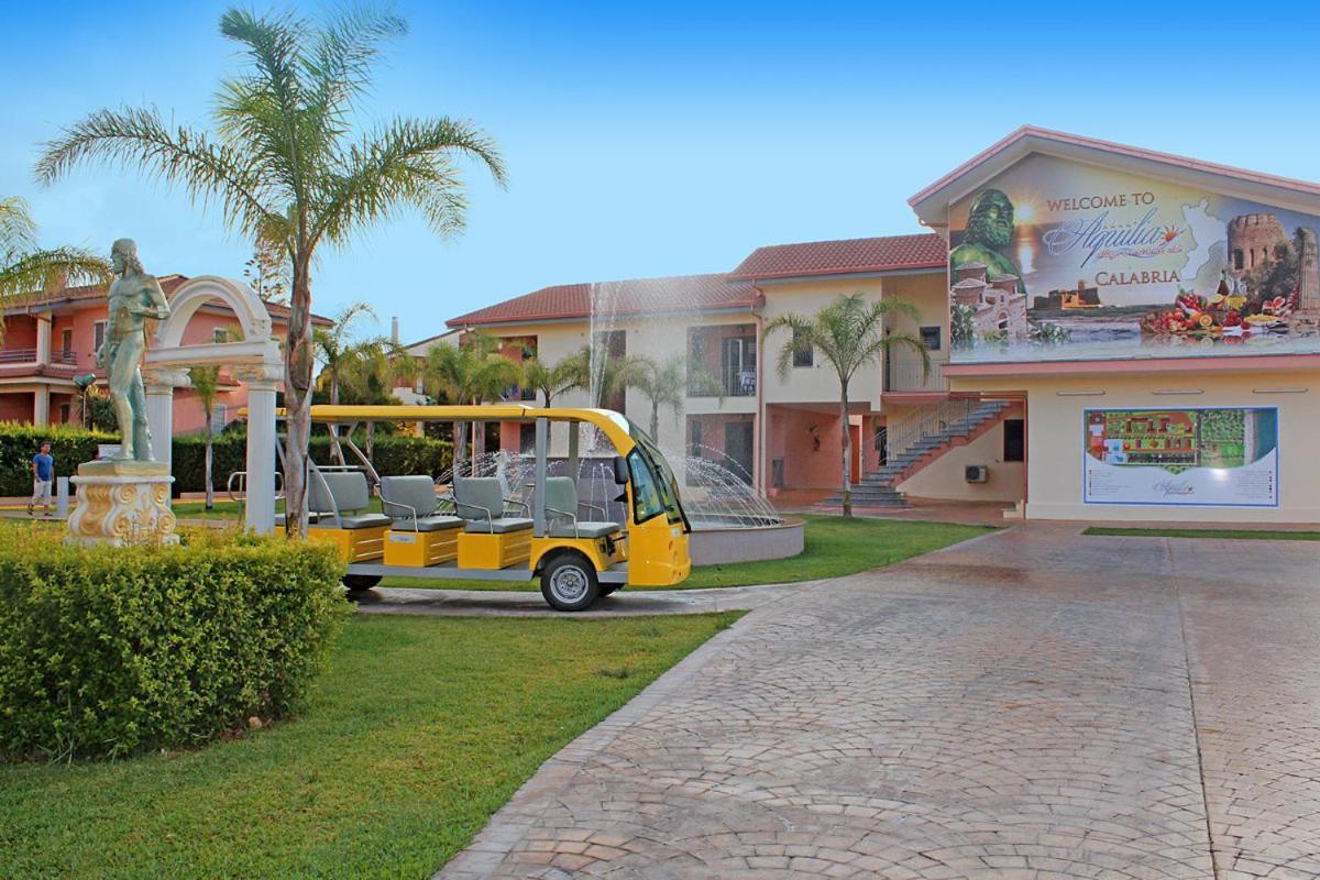 Club Esse Aquilia Beach Village Badolato Marina Dış mekan fotoğraf