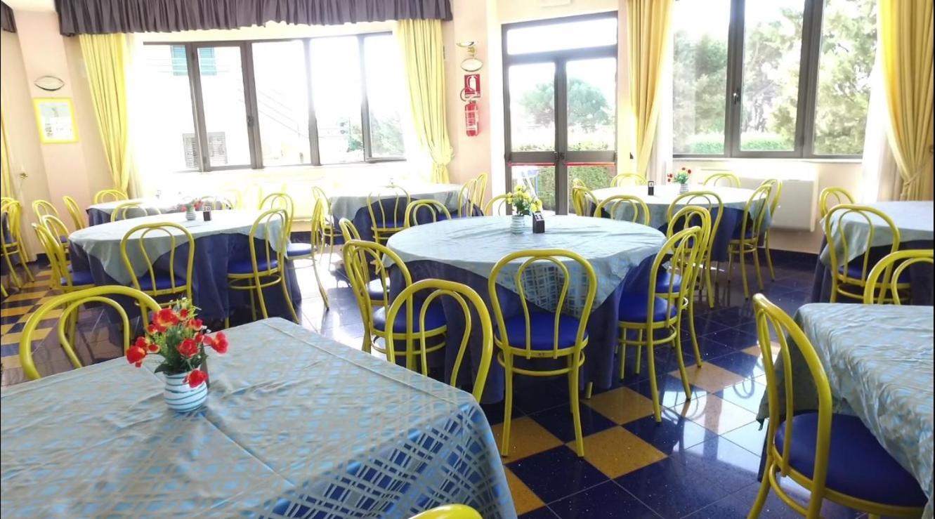 Club Esse Aquilia Beach Village Badolato Marina Dış mekan fotoğraf