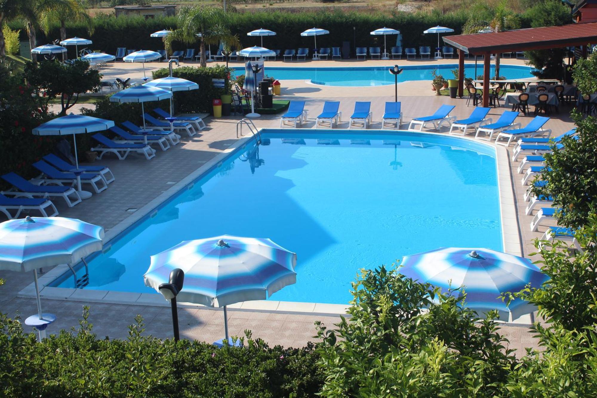 Club Esse Aquilia Beach Village Badolato Marina Dış mekan fotoğraf