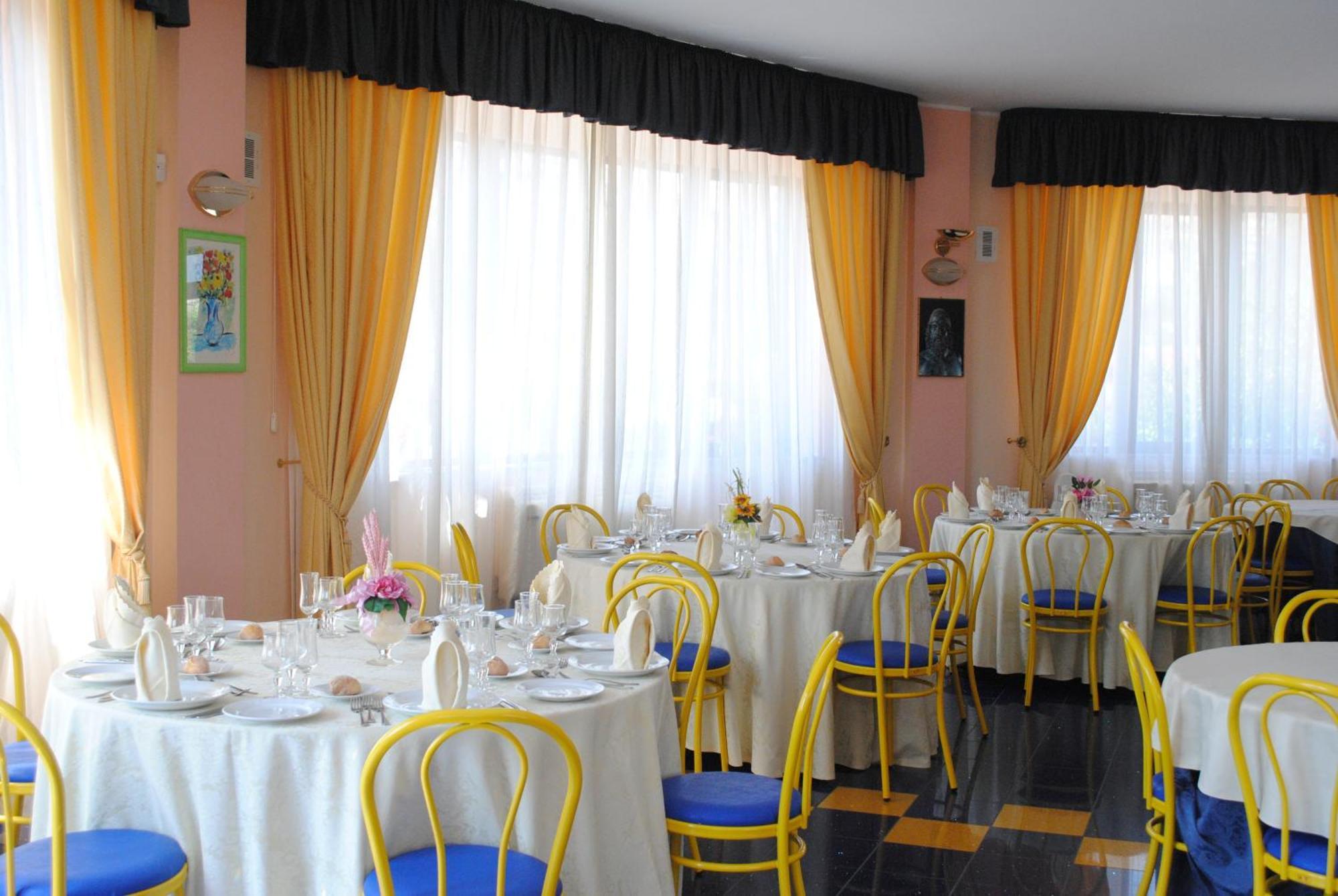 Club Esse Aquilia Beach Village Badolato Marina Dış mekan fotoğraf